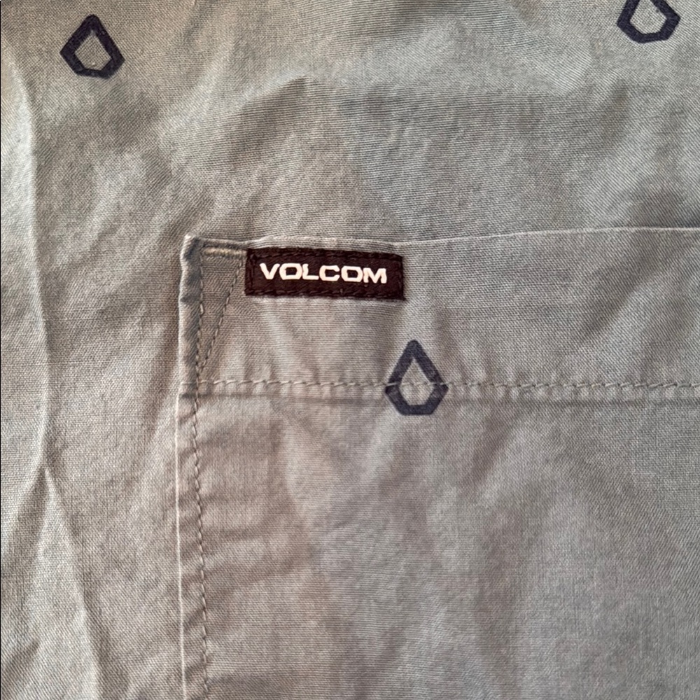 Men's Teal Button-Up Shirt - Picture 2 of 5